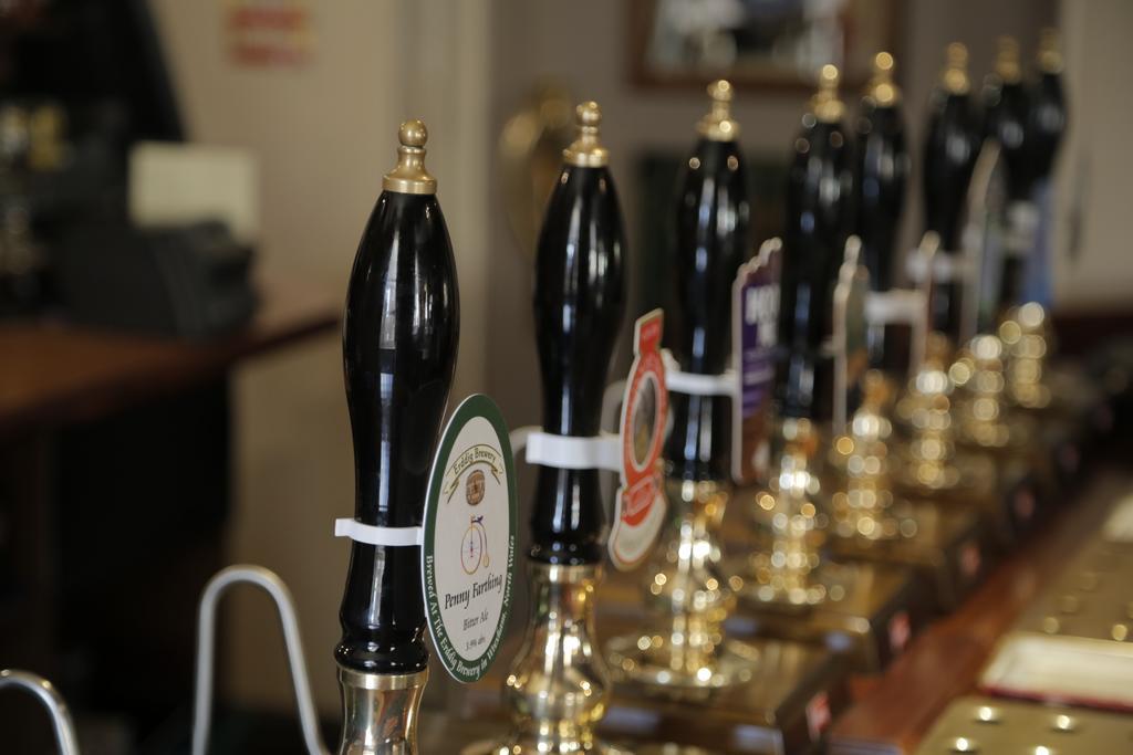 Hanmer Arms Eksteriør bilde