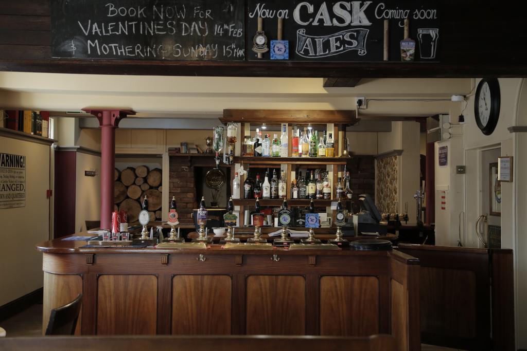 Hanmer Arms Eksteriør bilde