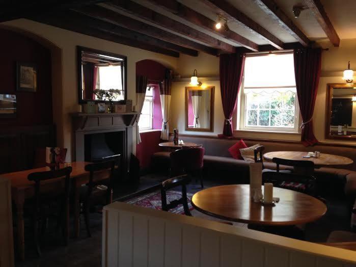 Hanmer Arms Eksteriør bilde